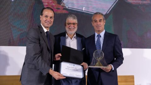 Entrega del  Premio AMSA 2021  a la Fundación Carlos Slim