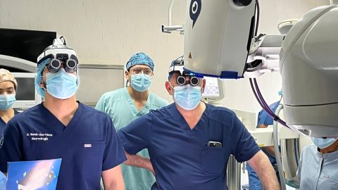 Curso Práctico en Neurocirugía Robótica: Uso del Exoscopio RoboticScope®